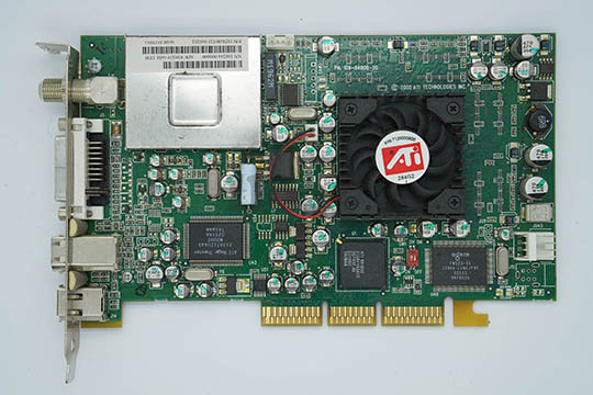 ATI Radeon 8500 DV 64MB DDR All-In-Wonder 显示卡（ATI Radeon 8500芯片）